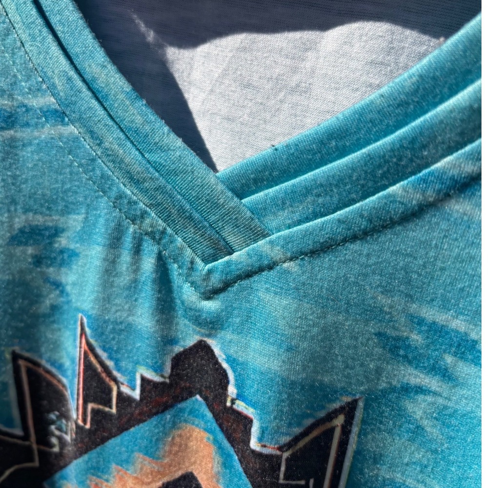Cowgirl Studios Long Sleeve Top Women S Turquoise Southwestern Graphic - Picture 3 of 12